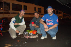 Cue'ing somme tuna steaks and peppers